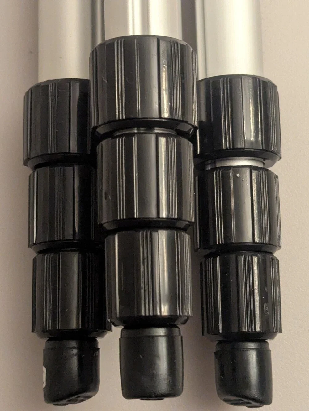 Sakar TR-1S Photo / Video Camera Tripod 4 Section (Extends 50.5”). Original Box.